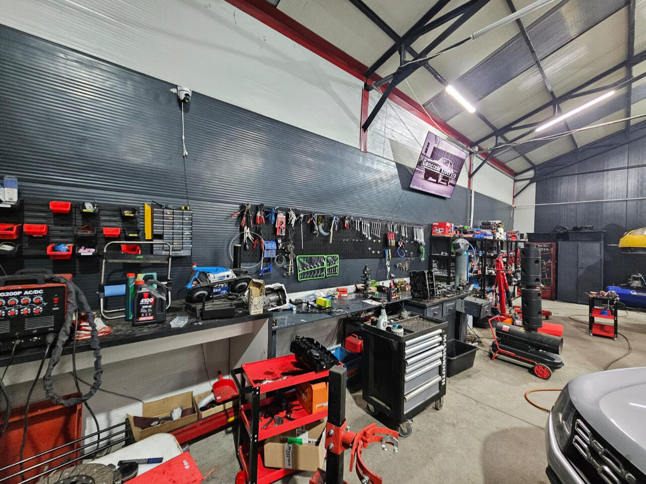 SBY Service Auto - atelier și banc de lucru