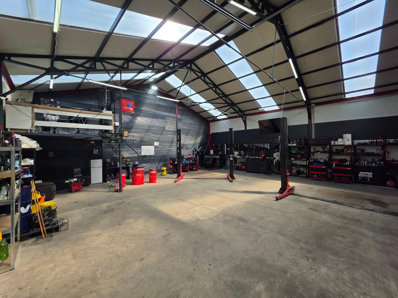 SBY Service Auto - atelier și banc de lucru